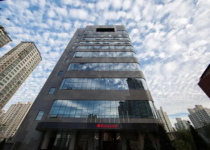 Ramada By Wyndham Sindorim Hotel