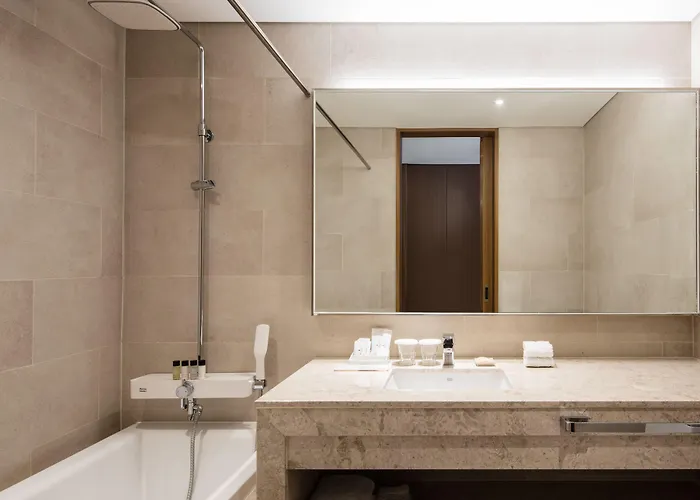 Hotel Ramada By Wyndham Sindorim 4*