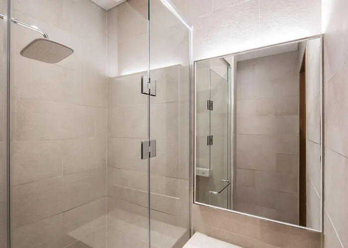 Ramada By Wyndham Sindorim Hotel