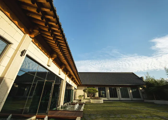 Ramada By Wyndham Sindorim Hotel Seul
