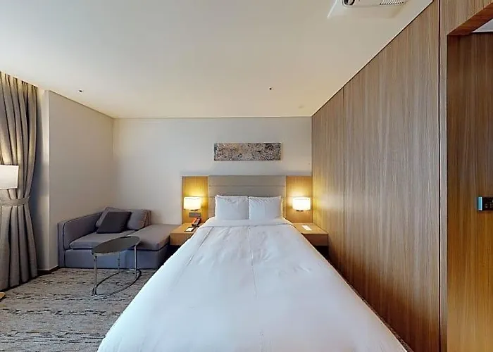 Hotel Ramada By Wyndham Sindorim Seul